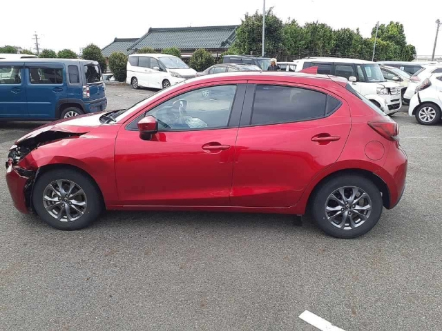 MAZDA DEMIO 2019
