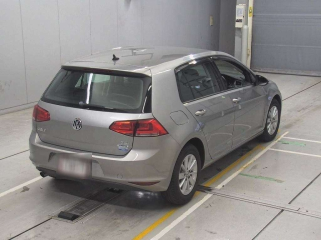 VOLKSWAGEN GOLF 2015