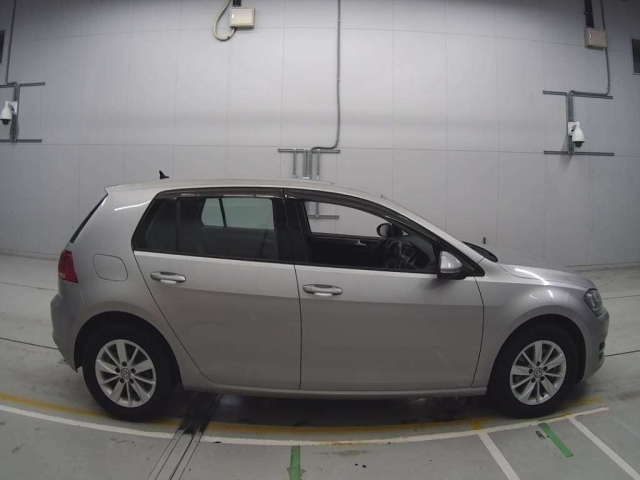 VOLKSWAGEN GOLF 2015