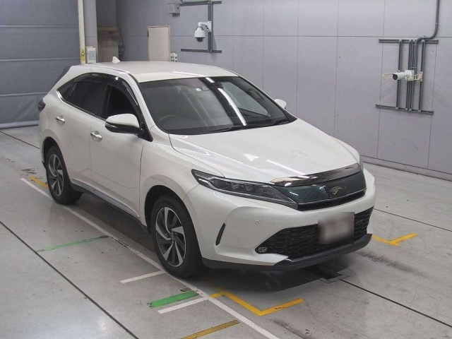 TOYOTA HARRIER 2018