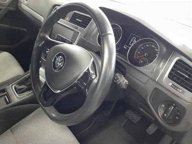 VOLKSWAGEN GOLF 2015