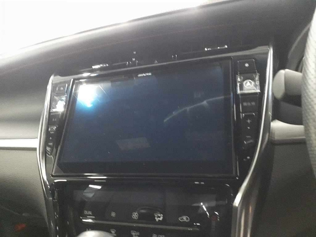 TOYOTA HARRIER 2018