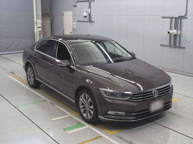 VOLKSWAGEN PASSAT 2016