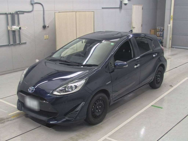 TOYOTA AQUA 2018