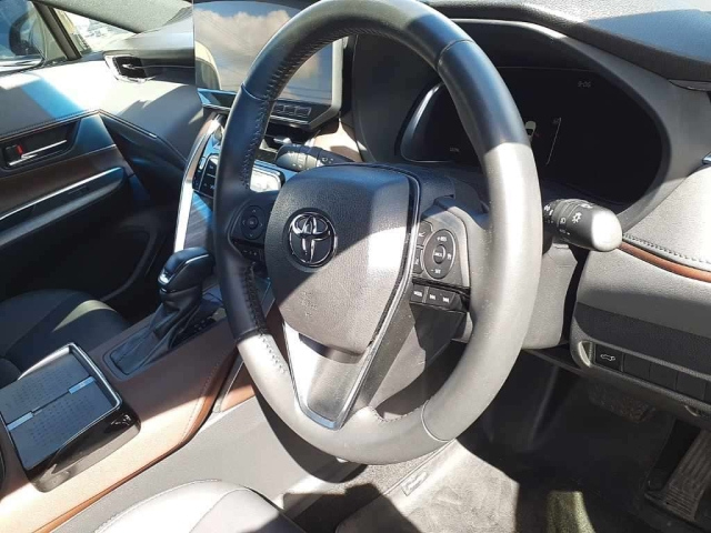 TOYOTA HARRIER 2023