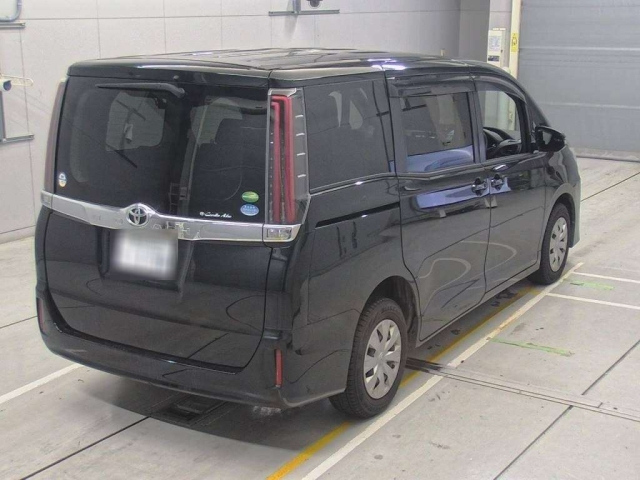 TOYOTA NOAH 2019
