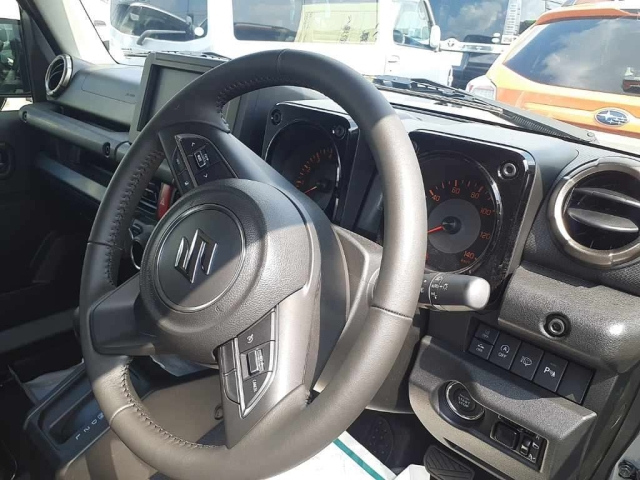 SUZUKI JIMNY 2024