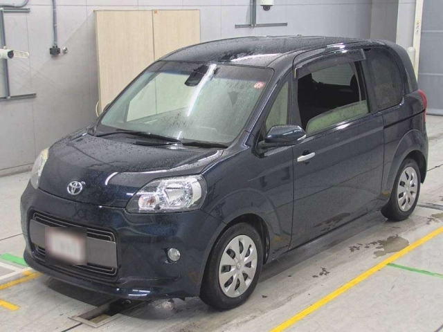 TOYOTA PORTE 2017
