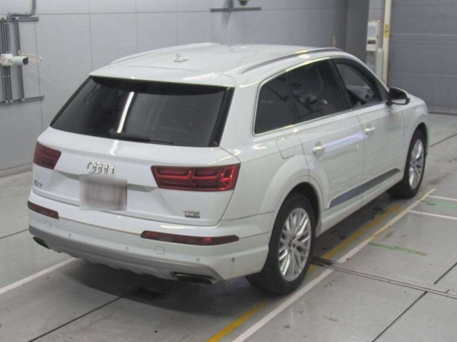 AUDI Q7 2016