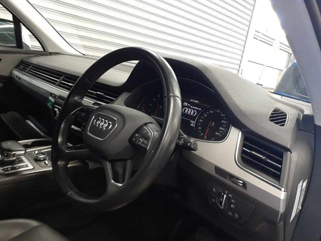 AUDI Q7 2016