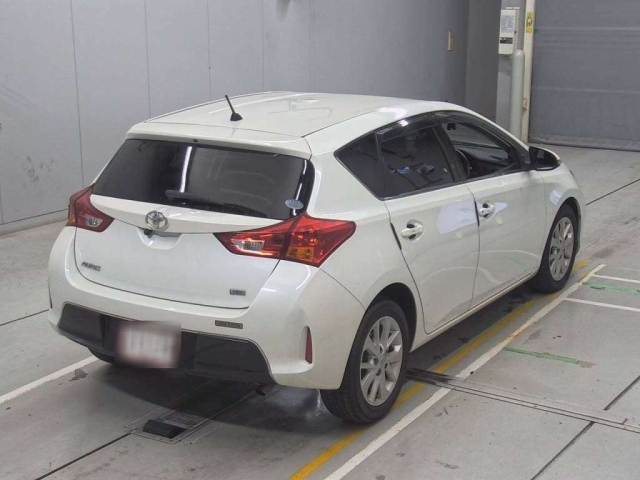 TOYOTA AURIS 2012