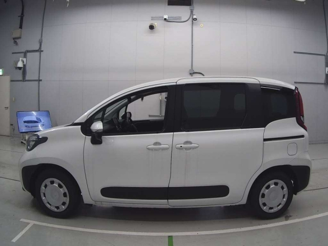 TOYOTA SIENTA 2025