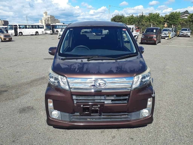 DAIHATSU MOVE 2014