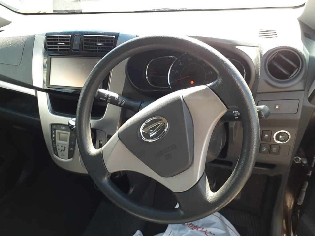 DAIHATSU MOVE 2014