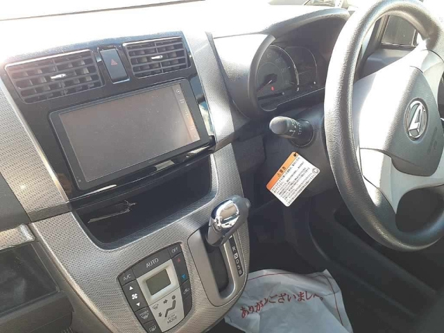 DAIHATSU MOVE 2014