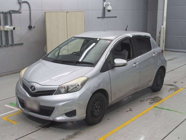 TOYOTA VITZ 2012