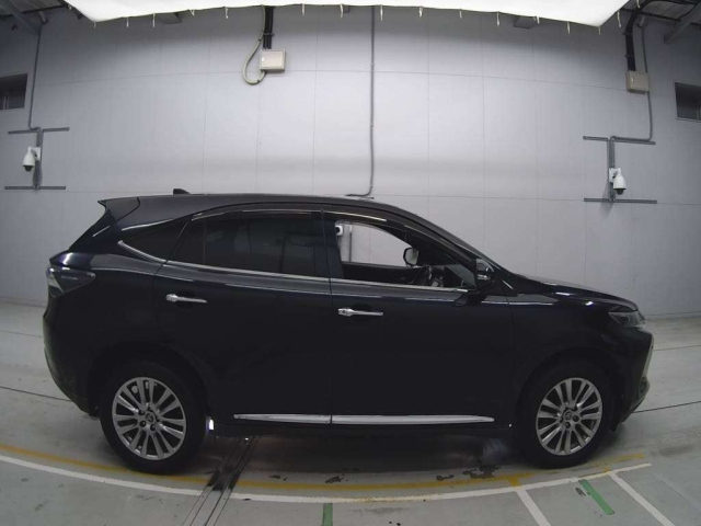 TOYOTA HARRIER 2014