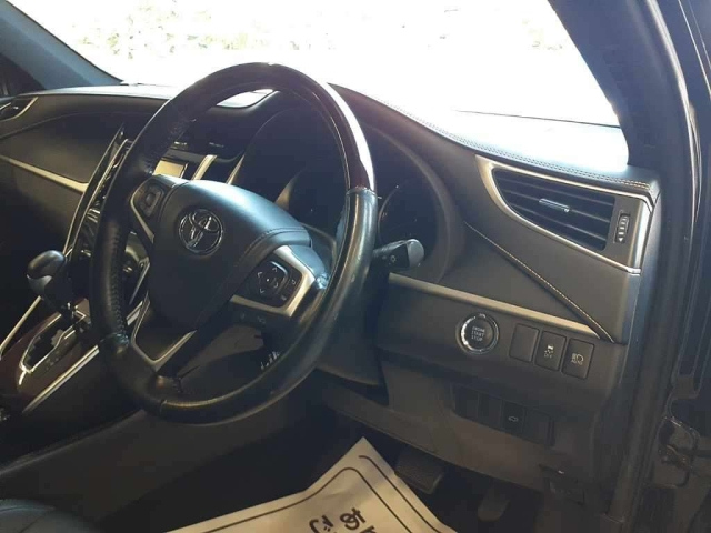 TOYOTA HARRIER 2014