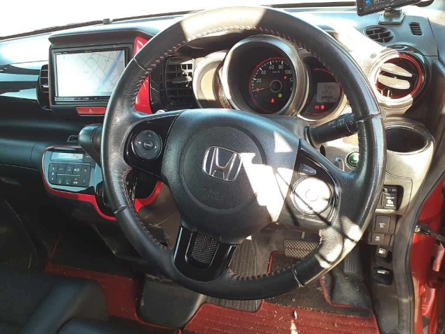 HONDA N BOX 2015