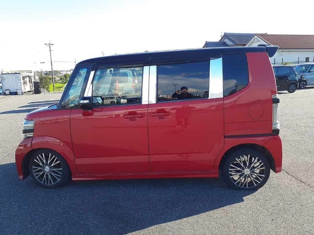 HONDA N BOX 2015