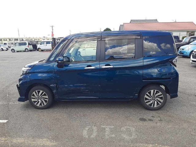TOYOTA ROOMY 2021