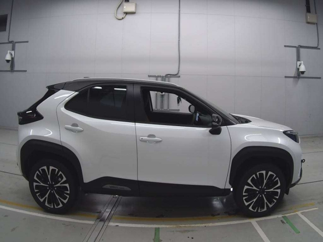 TOYOTA YARIS CROSS 2025