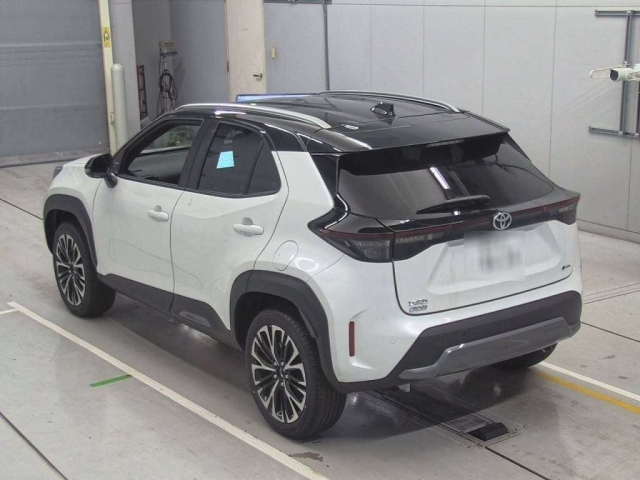 TOYOTA YARIS CROSS 2025