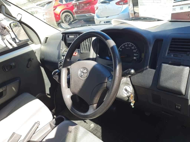 TOYOTA TOWN ACE VAN 2017