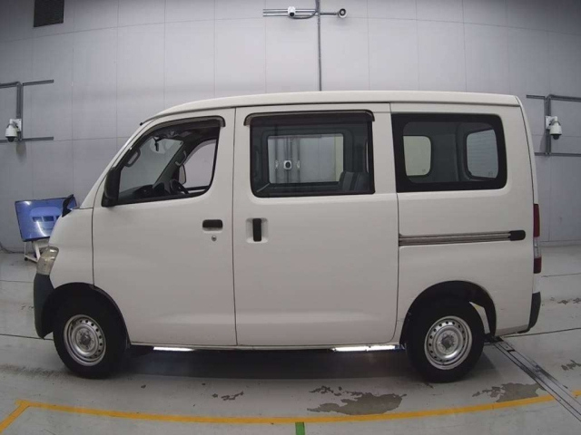 TOYOTA TOWN ACE VAN 2017