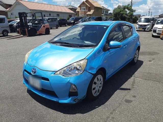 TOYOTA AQUA 2013