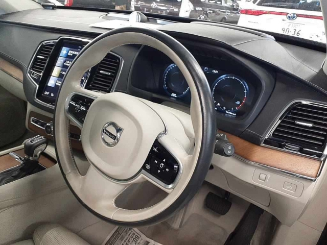 VOLVO XC90 2017