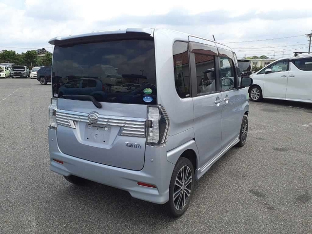 DAIHATSU TANTO 2018