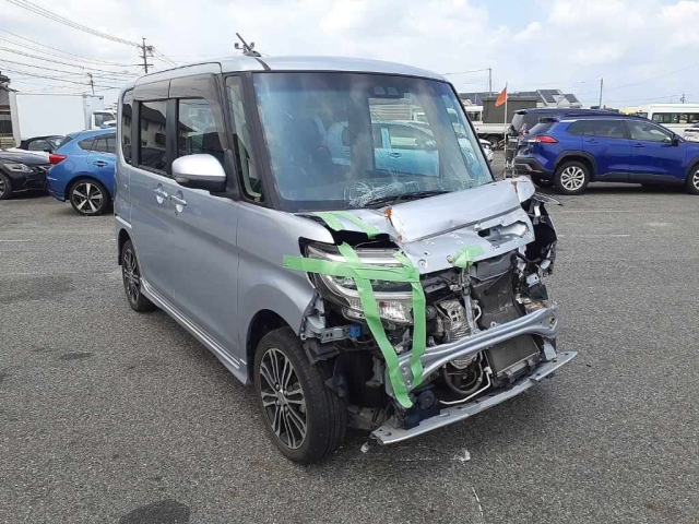 DAIHATSU TANTO 2018