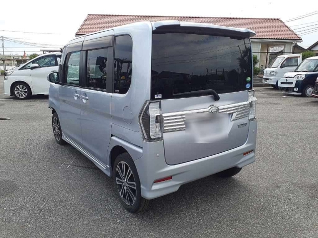 DAIHATSU TANTO 2018