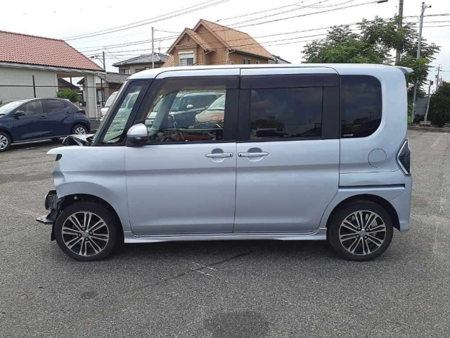 DAIHATSU TANTO 2018
