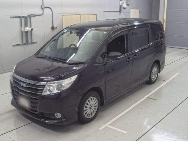 TOYOTA NOAH 2016