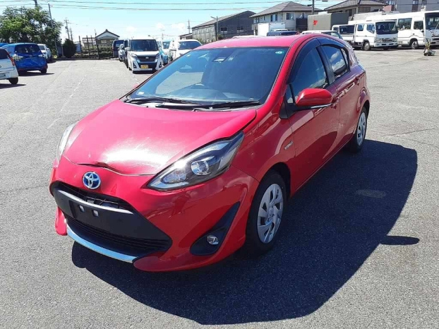 TOYOTA AQUA 2019