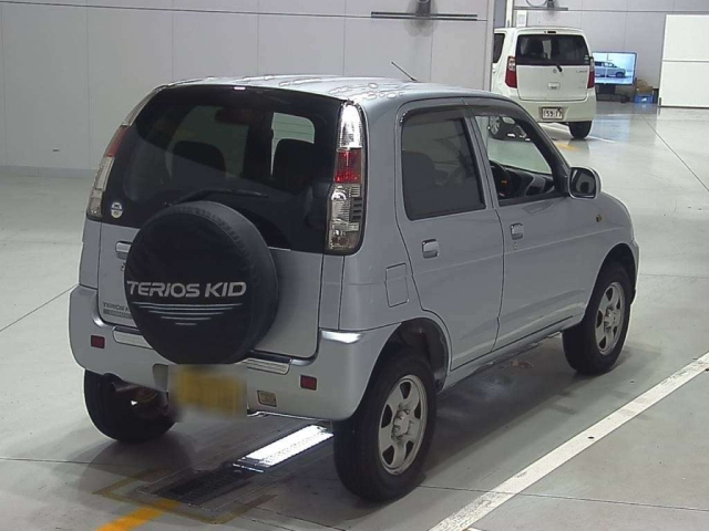 DAIHATSU TERIOS KID 2009