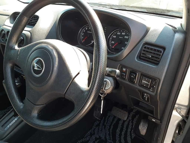 DAIHATSU TERIOS KID 2009