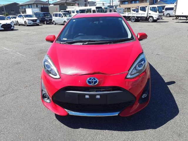 TOYOTA AQUA 2019