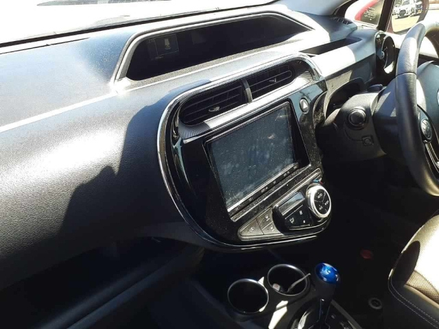 TOYOTA AQUA 2019