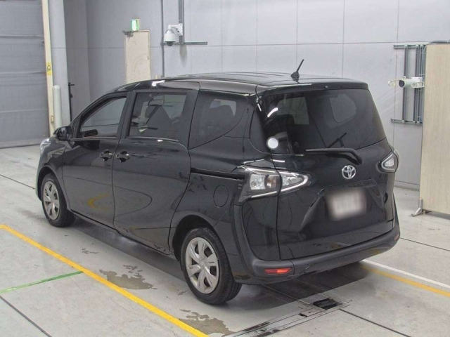 TOYOTA SIENTA 2021