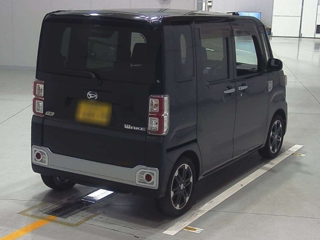 DAIHATSU WAKE 2015