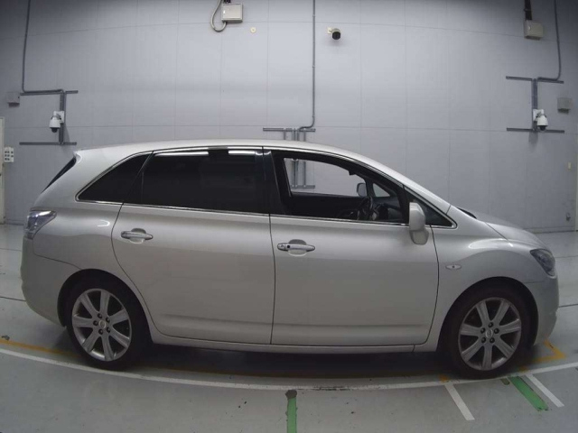 TOYOTA MARK X ZIO 2009