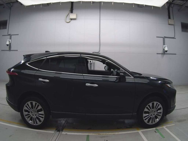 TOYOTA HARRIER 2020