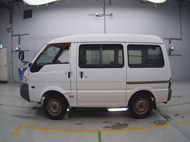 NISSAN VANETTE VAN 2009