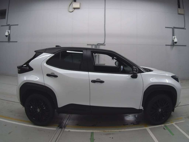 TOYOTA YARIS CROSS 2025