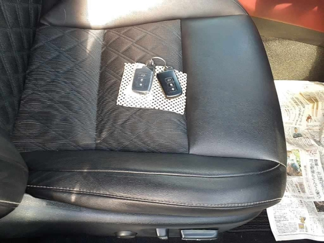 TOYOTA HARRIER 2014