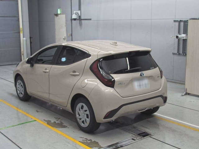 TOYOTA AQUA 2025
