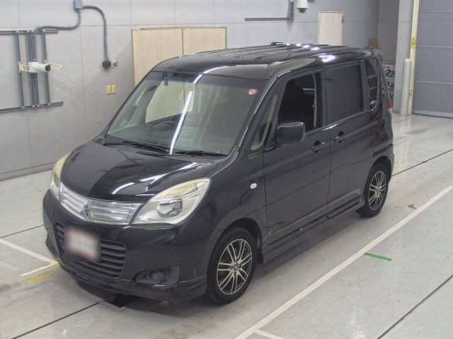 MITSUBISHI DELICA D2 2014
